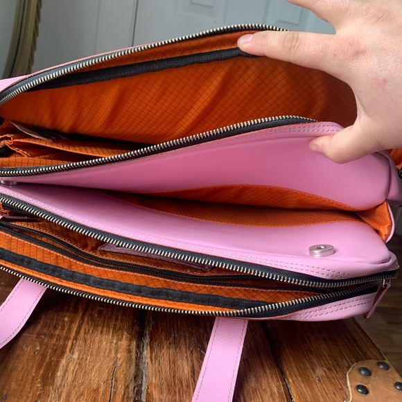 Mckleins Leather pink laptop bag - Picture 3 of 8